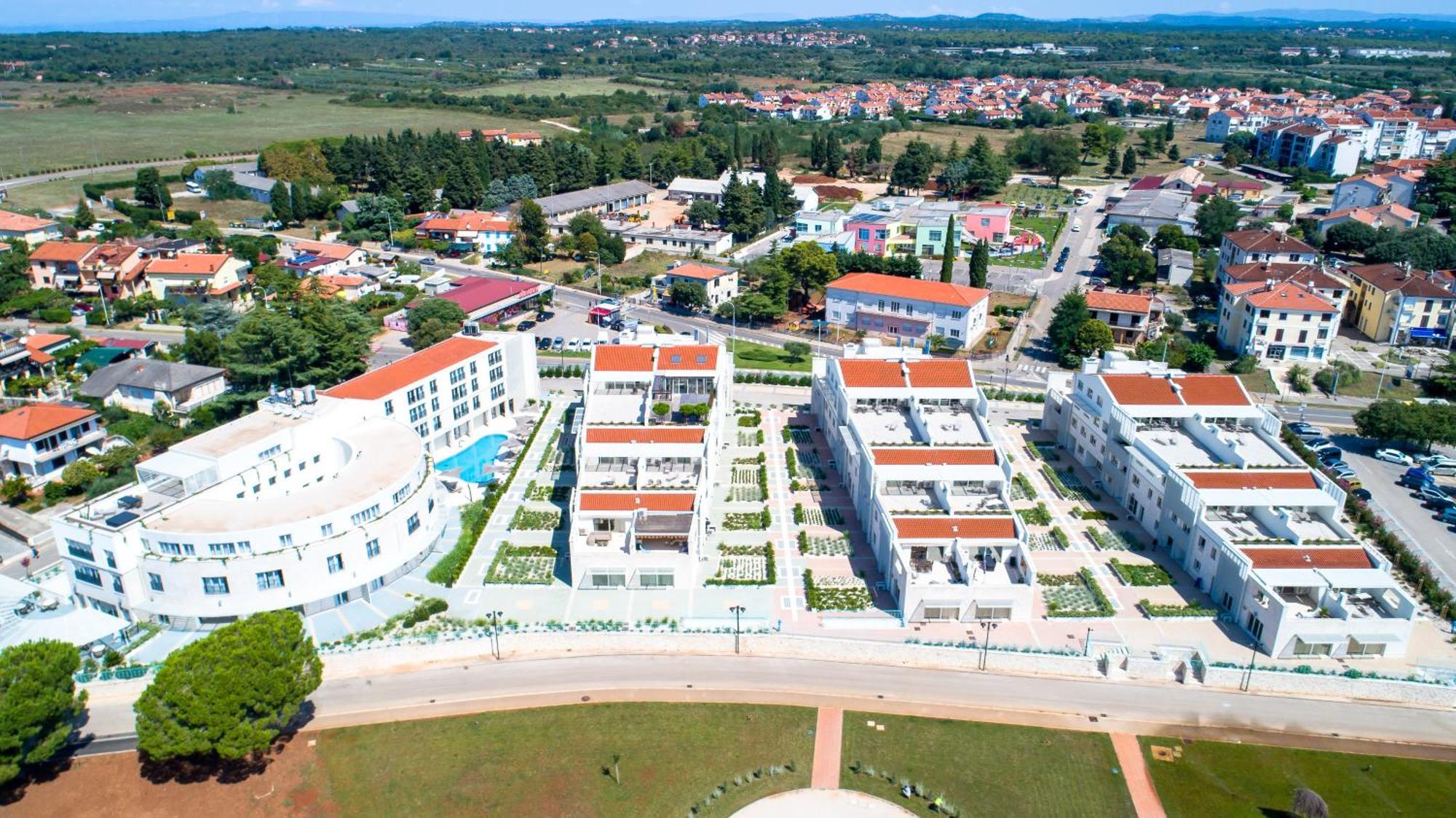 The Garden Palace Umag By Locap Group Exterior foto